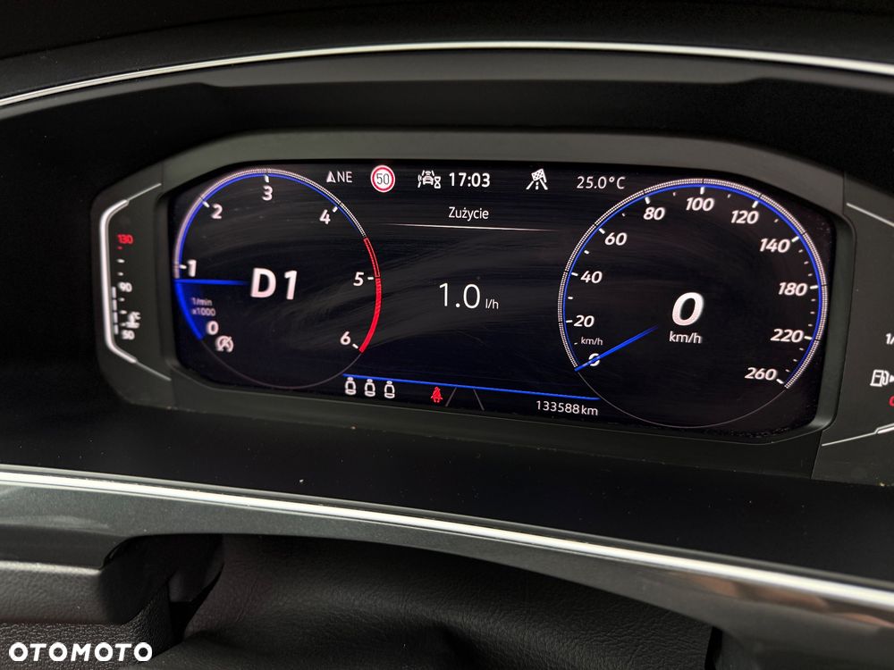 Volkswagen Tiguan 2.0 TDI SCR 4MotION DSG R-Line - 26