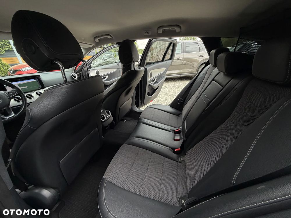 Mercedes-Benz Klasa E 220 d Business Edition 9G-TRONIC - 21