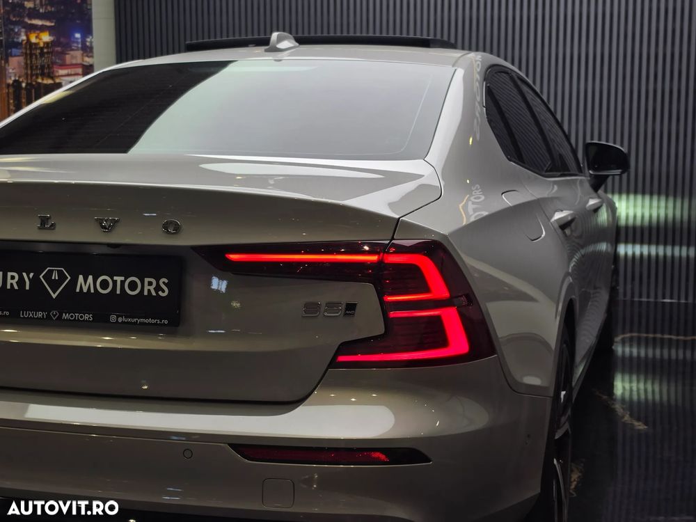 Volvo S60 B5 B AWD Ultimate Dark - 31