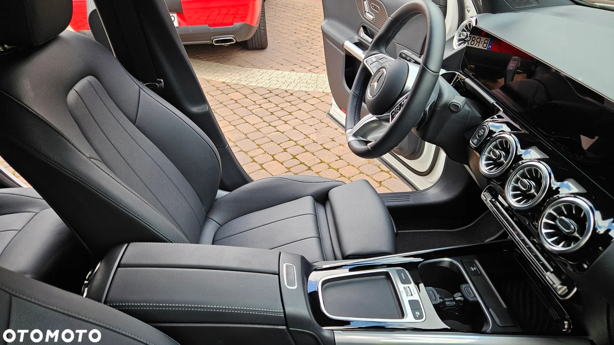 Mercedes-Benz GLA 250 4-Matic AMG Line - 29