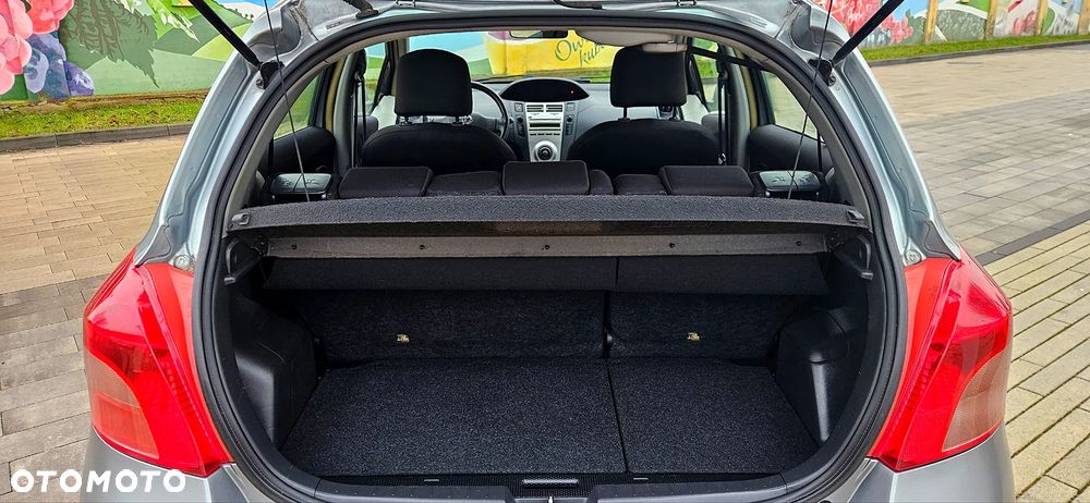 Toyota Yaris - 8