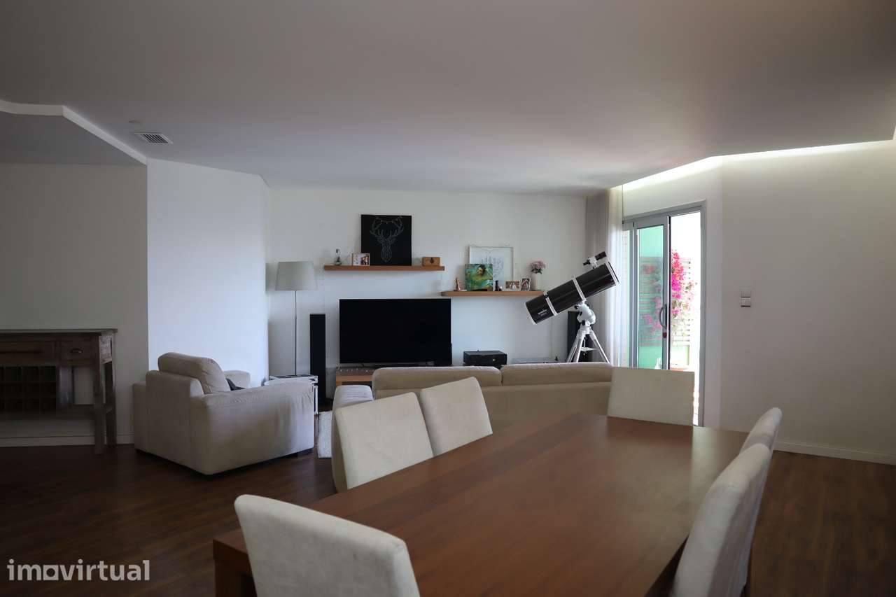 Apartamento t3 à venda na Rua Alfredo Marceneiro - Grande imagem: 2/21