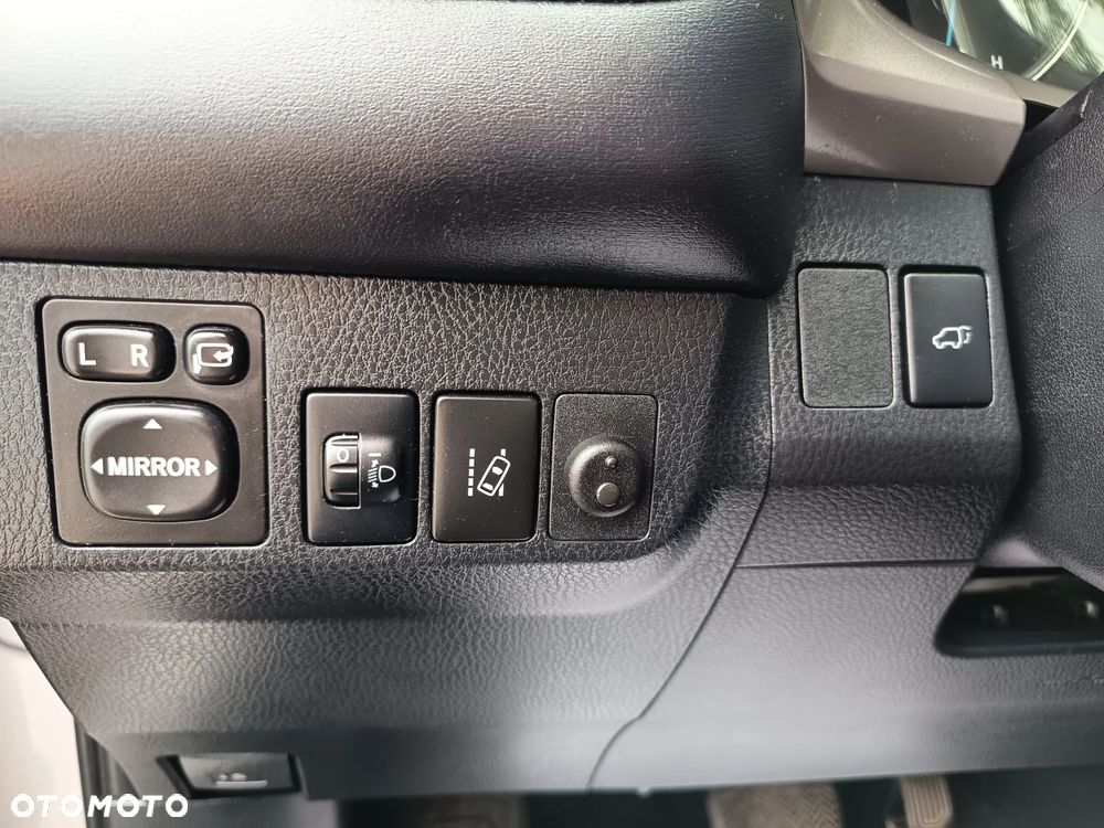 Toyota RAV4 Hybrid Premium 4x2 - 31