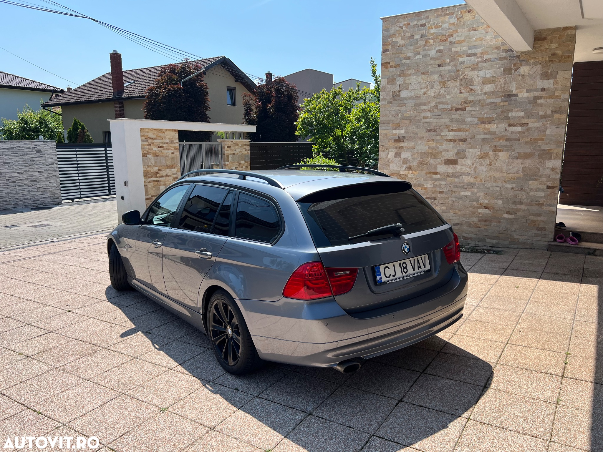 BMW Seria 3 320d DPF Touring - 4