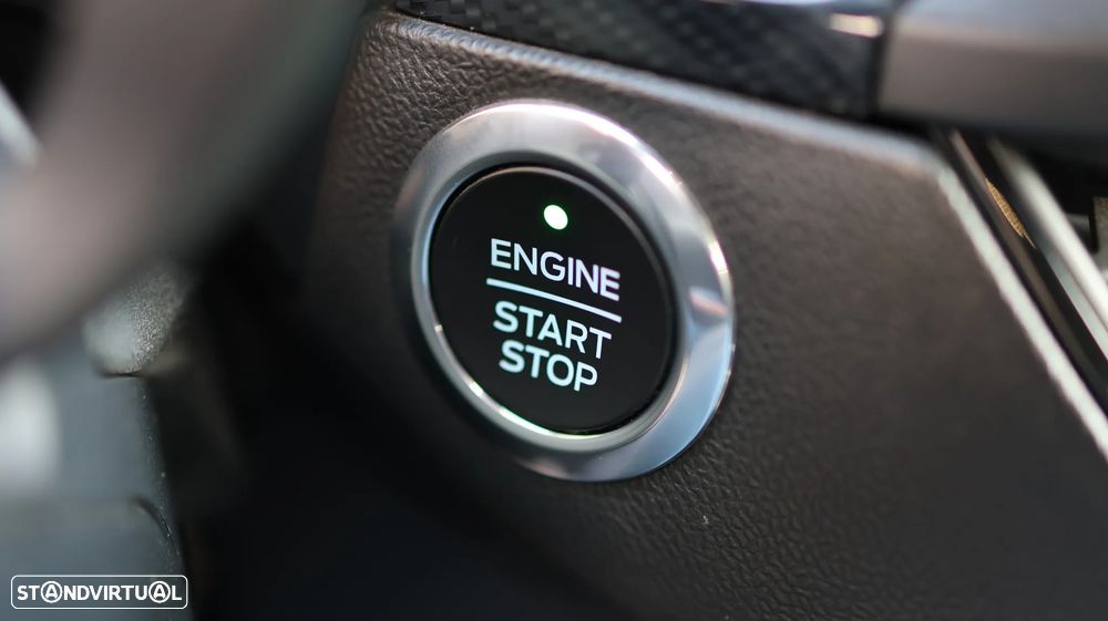 Ford Focus SW 1.5 TDCi EcoBlue ST-Line — fotografia 11