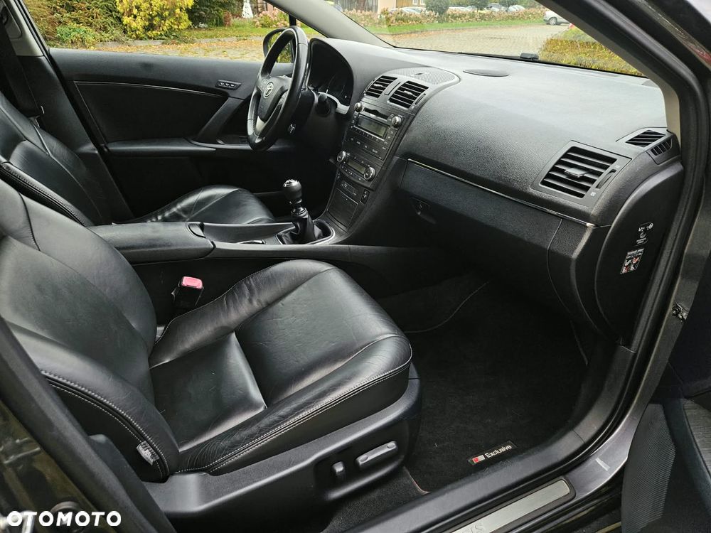 Toyota Avensis 2.0 Executive - 28