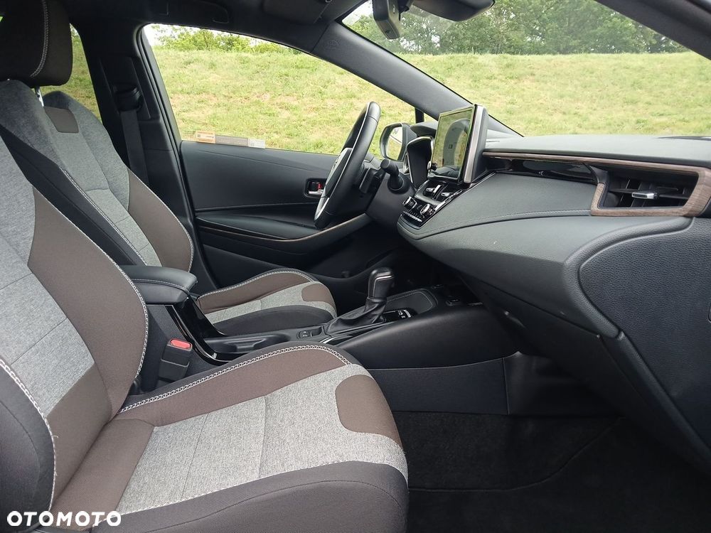 Toyota Corolla 2.0 Hybrid Trek - 13