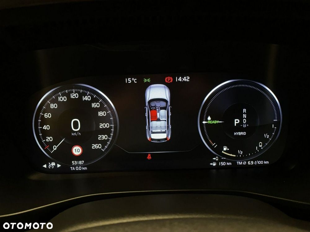 Volvo XC 40 - 25