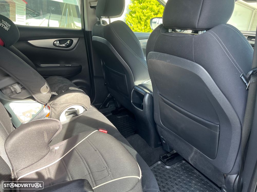 Nissan Qashqai 1.3 DIG-T N-Connecta J18 - 9