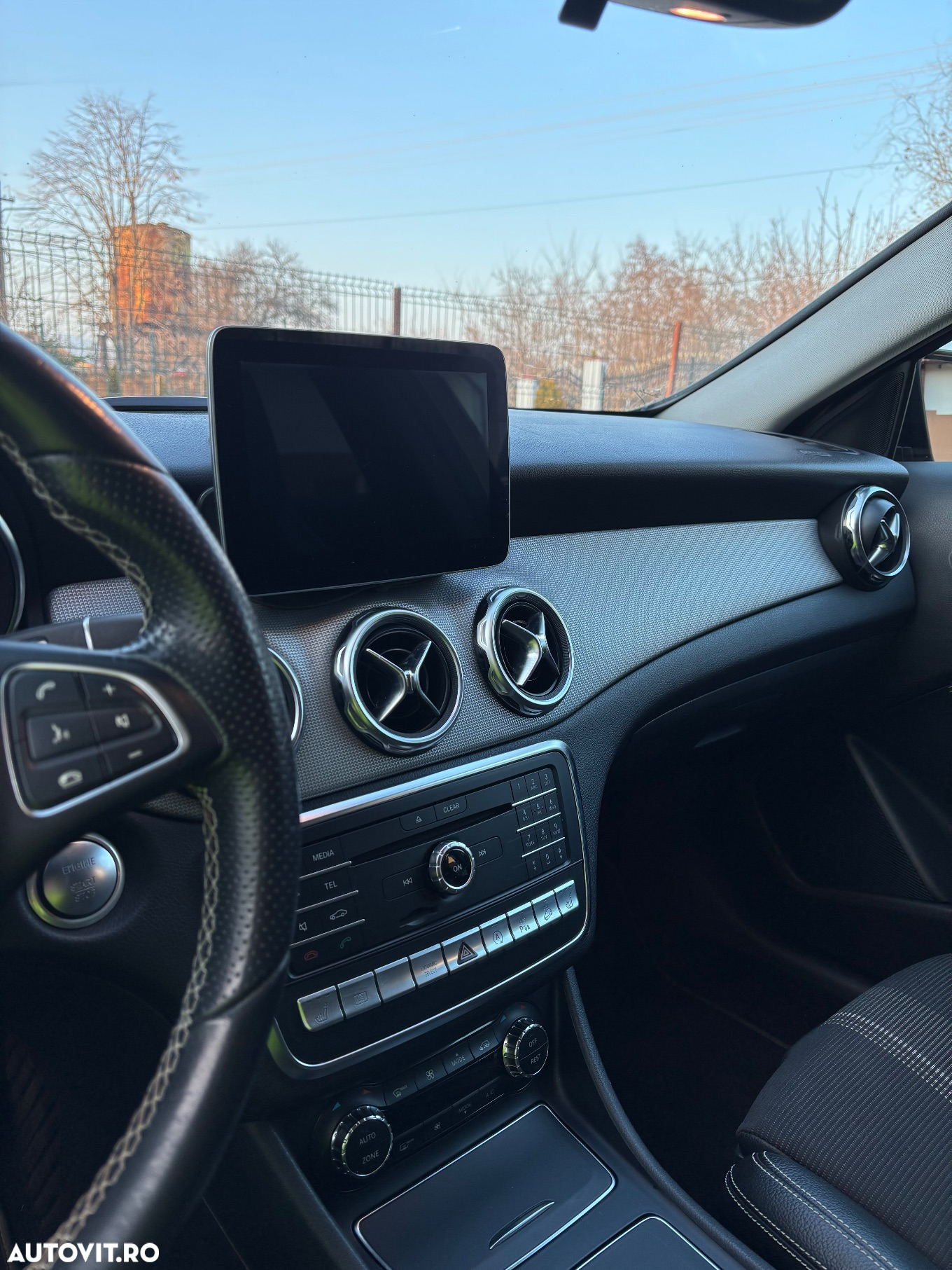 Mercedes-Benz GLA - 10
