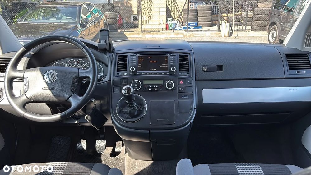 Volkswagen Multivan L1 United - 16