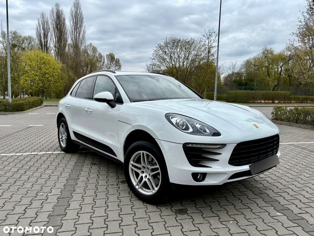 Porsche Macan - 1