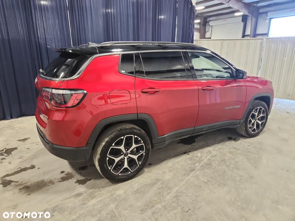 Jeep Compass - 4