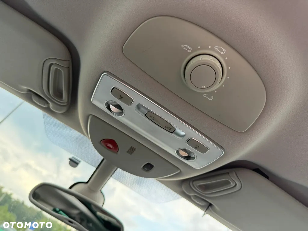 Renault Espace 2.0T Voyage - 13