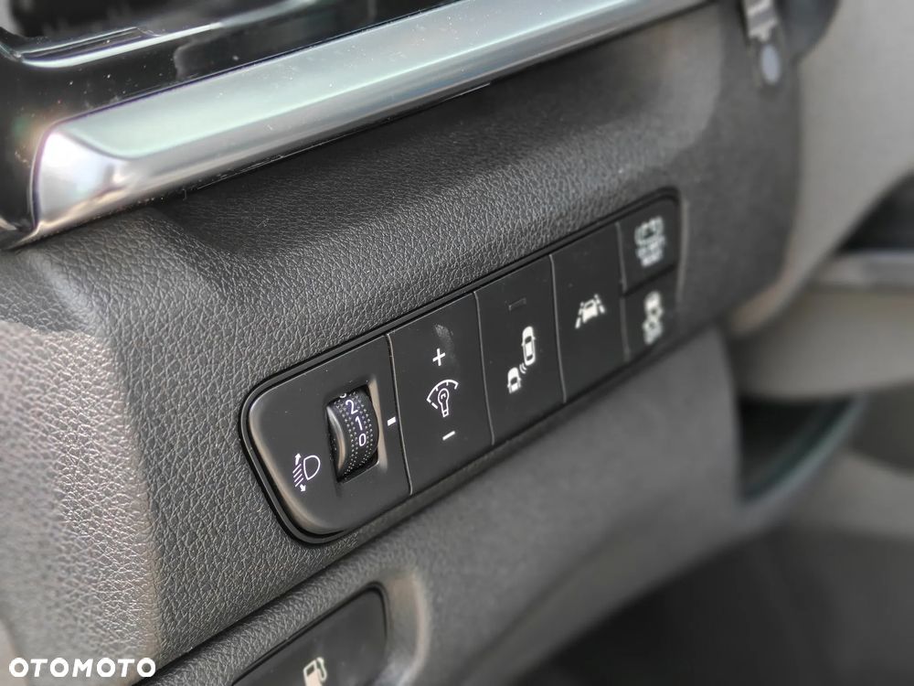 Kia Niro 1.6 GDI Hybrid Business Line - 22
