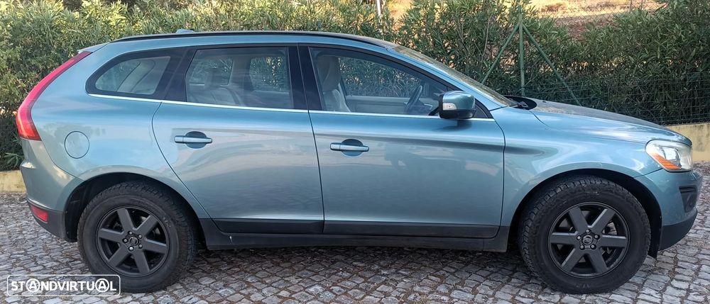 Volvo XC 60 2.4 D5 Summum AWD Start/Stop - 4