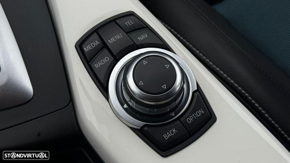 BMW 118 dA Line Urban - 10