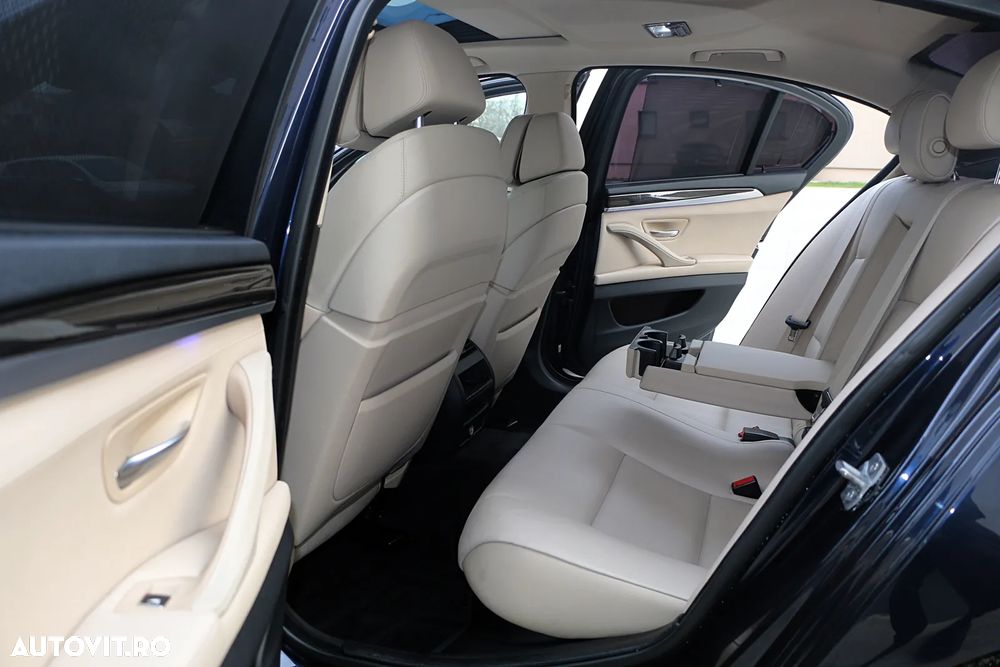 BMW Seria 5 525d Aut. Modern Line - 19