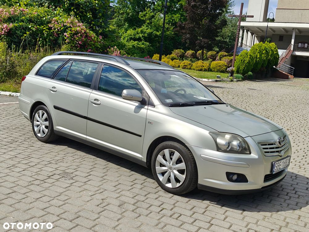 Toyota Avensis 2.0 D-4D Premium - 14