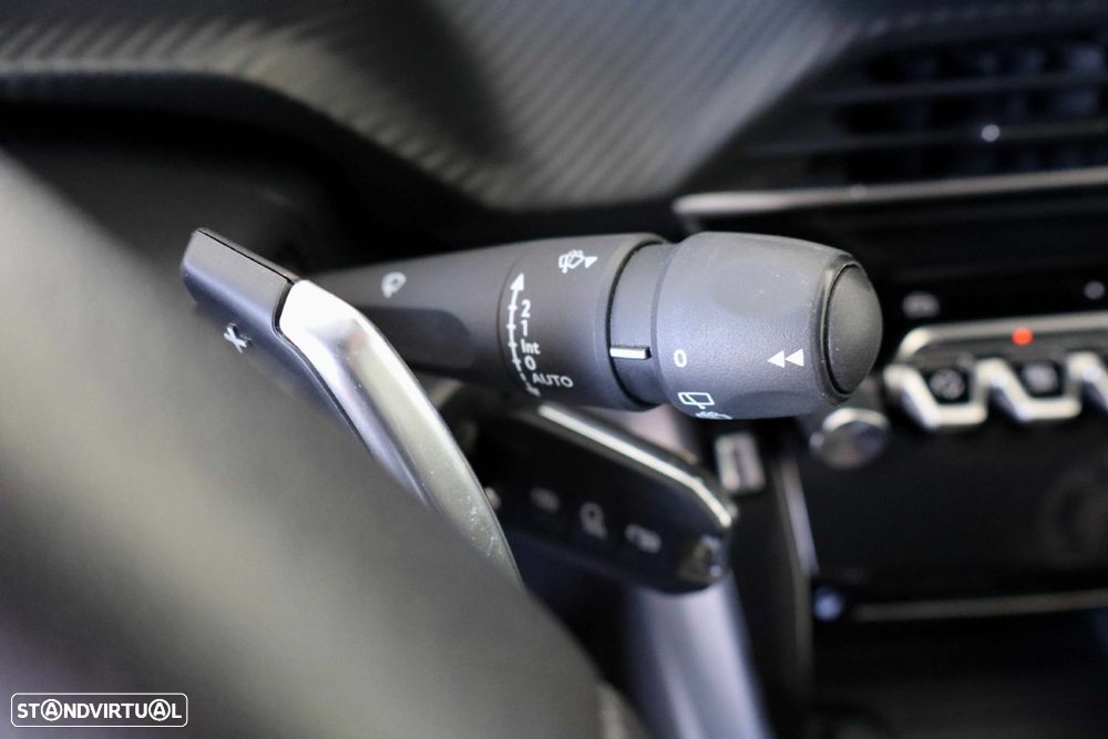 Peugeot 208 1.2 Hybrid Allure e-DCS6 - 19