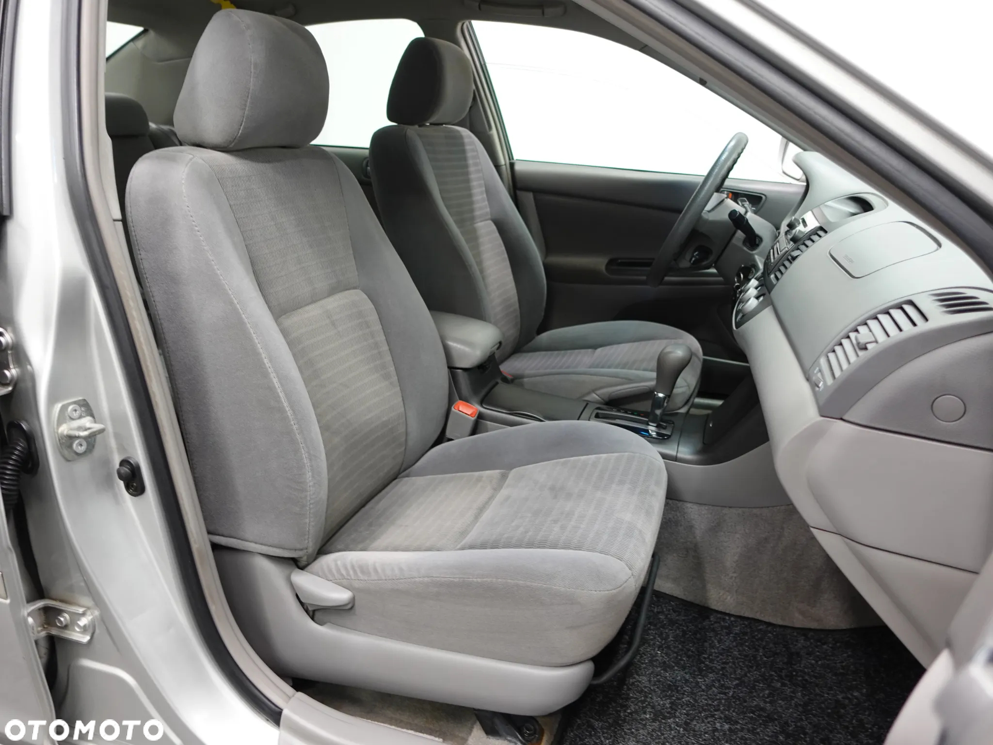 Toyota Camry 2.4 VVT-i - 31