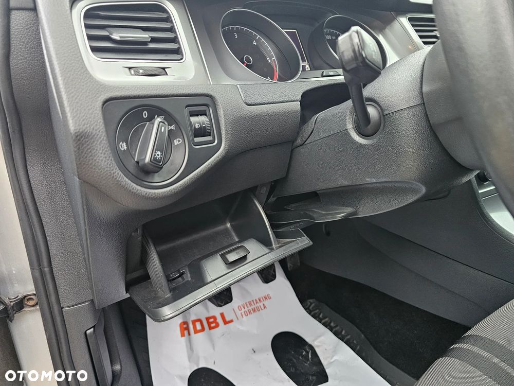 Volkswagen Golf VII 1.6 TDI BlueMotion Trendline - 19