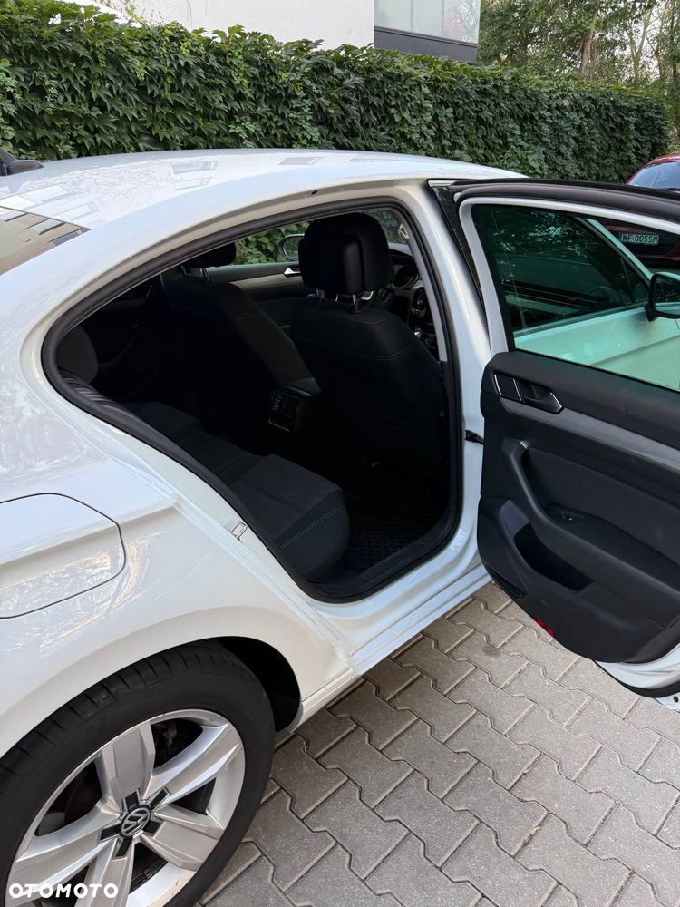 Volkswagen Passat 2.0 TSI Business DSG - 10