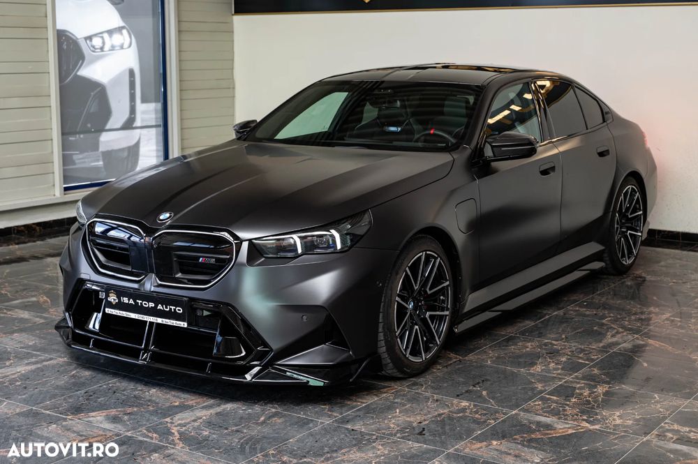 BMW M5 xDrive - 11