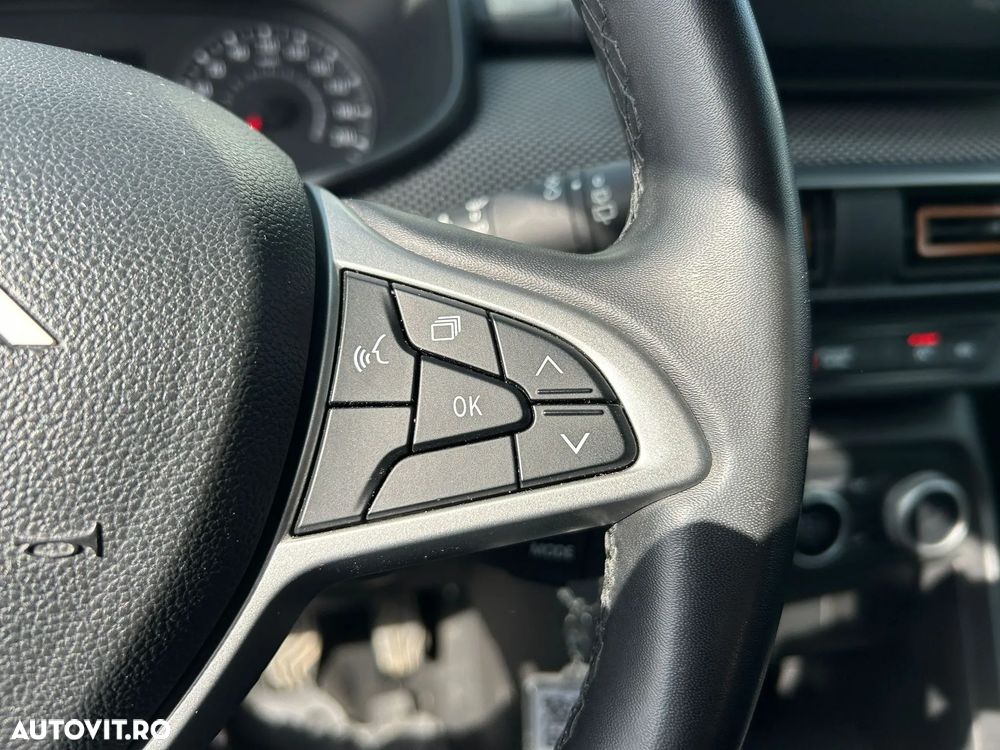 Dacia Sandero TCe 90 MT5 Expression - 11