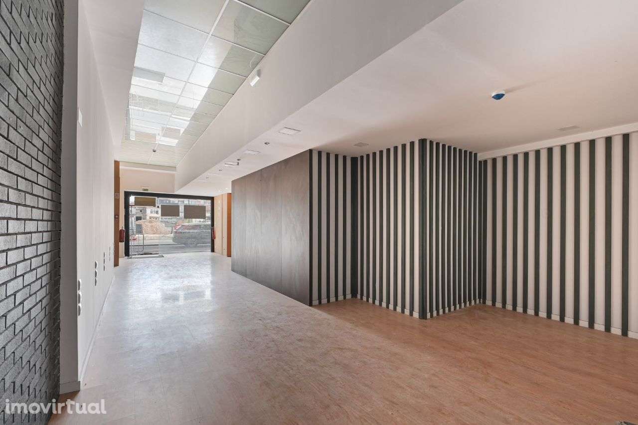 Armazém para venda - Porto - Grande imagem: 2/18