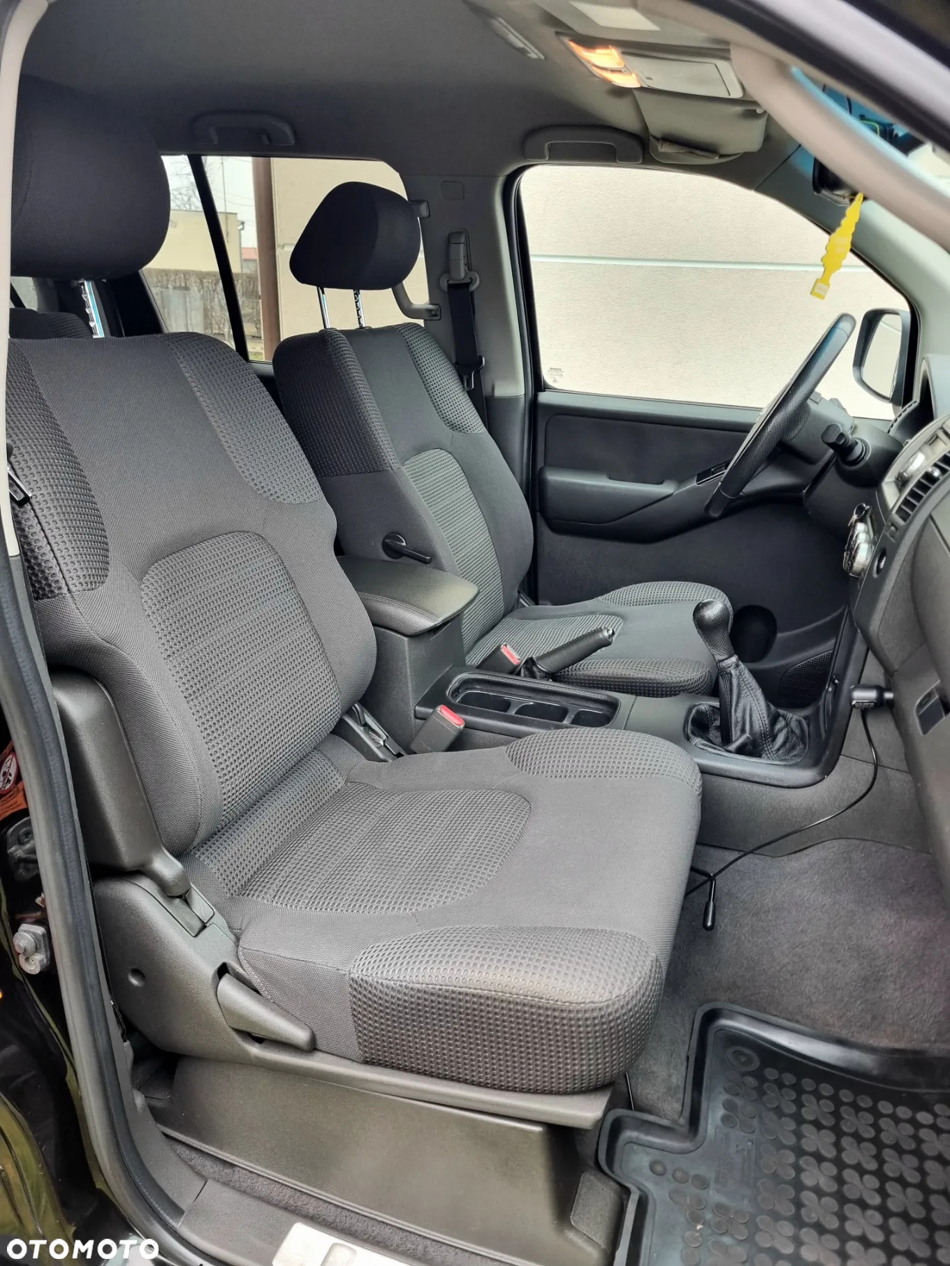 Nissan Pathfinder - 11