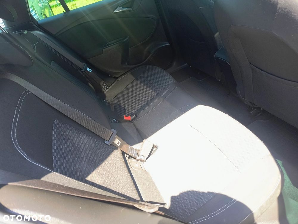 Opel Astra 1.6 T GPF Dynamic S&S - 17