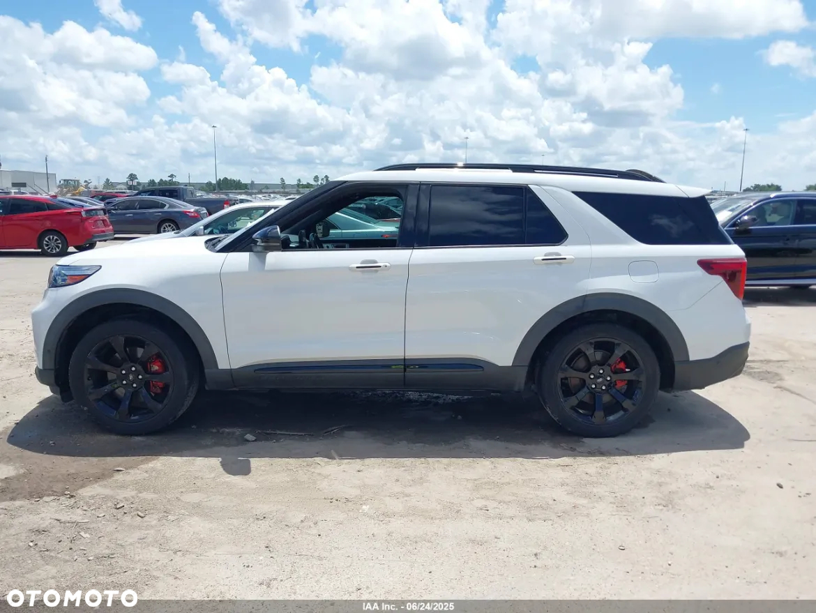 Ford Explorer - 4
