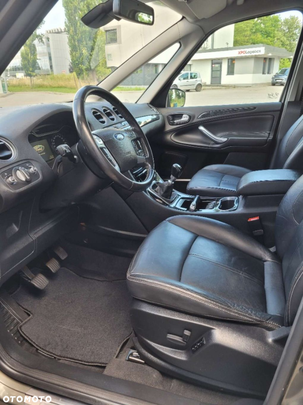 Ford Galaxy - 12