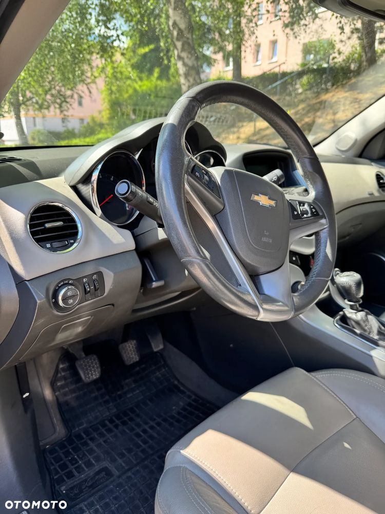 Chevrolet Cruze 1.8 LT - 5