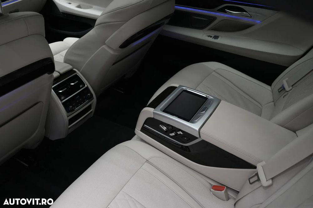 BMW Seria 7 740Li xDrive - 19