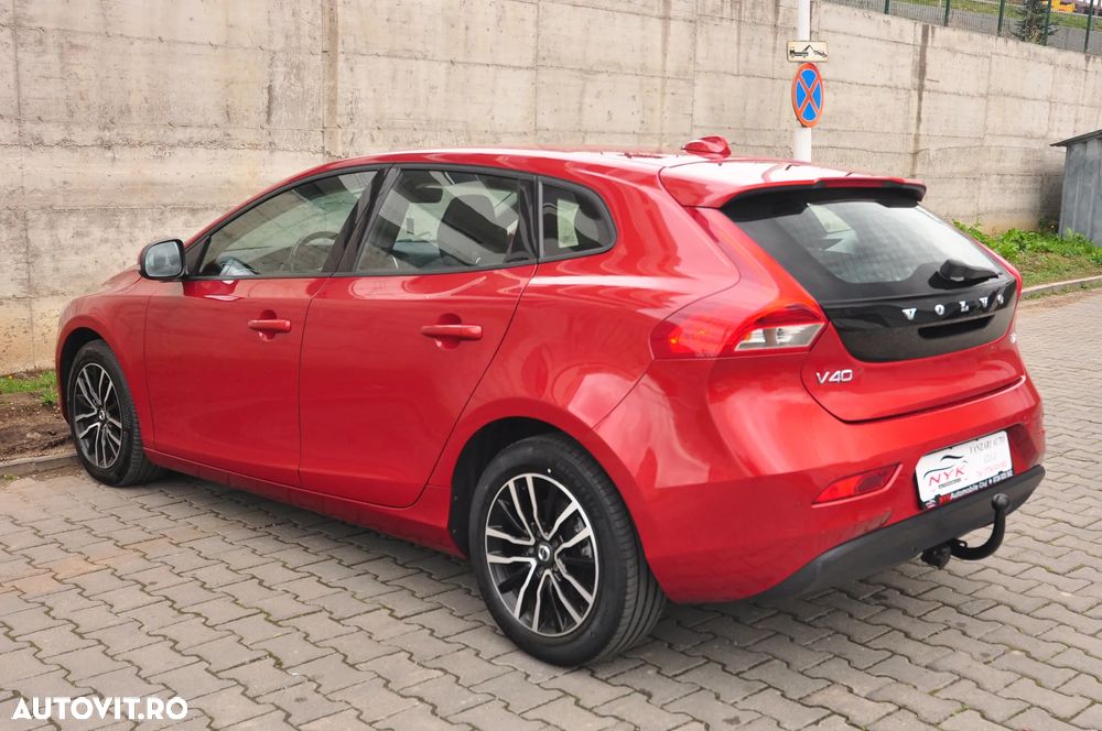 Volvo V40 T2 Geartronic Momentum - 3