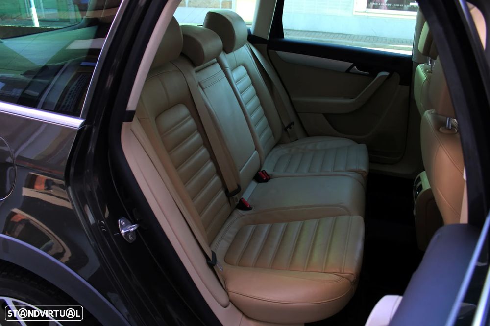 VW Passat Alltrack 2.0 TDI 4Motion DSG BlueMotion Tec - 27