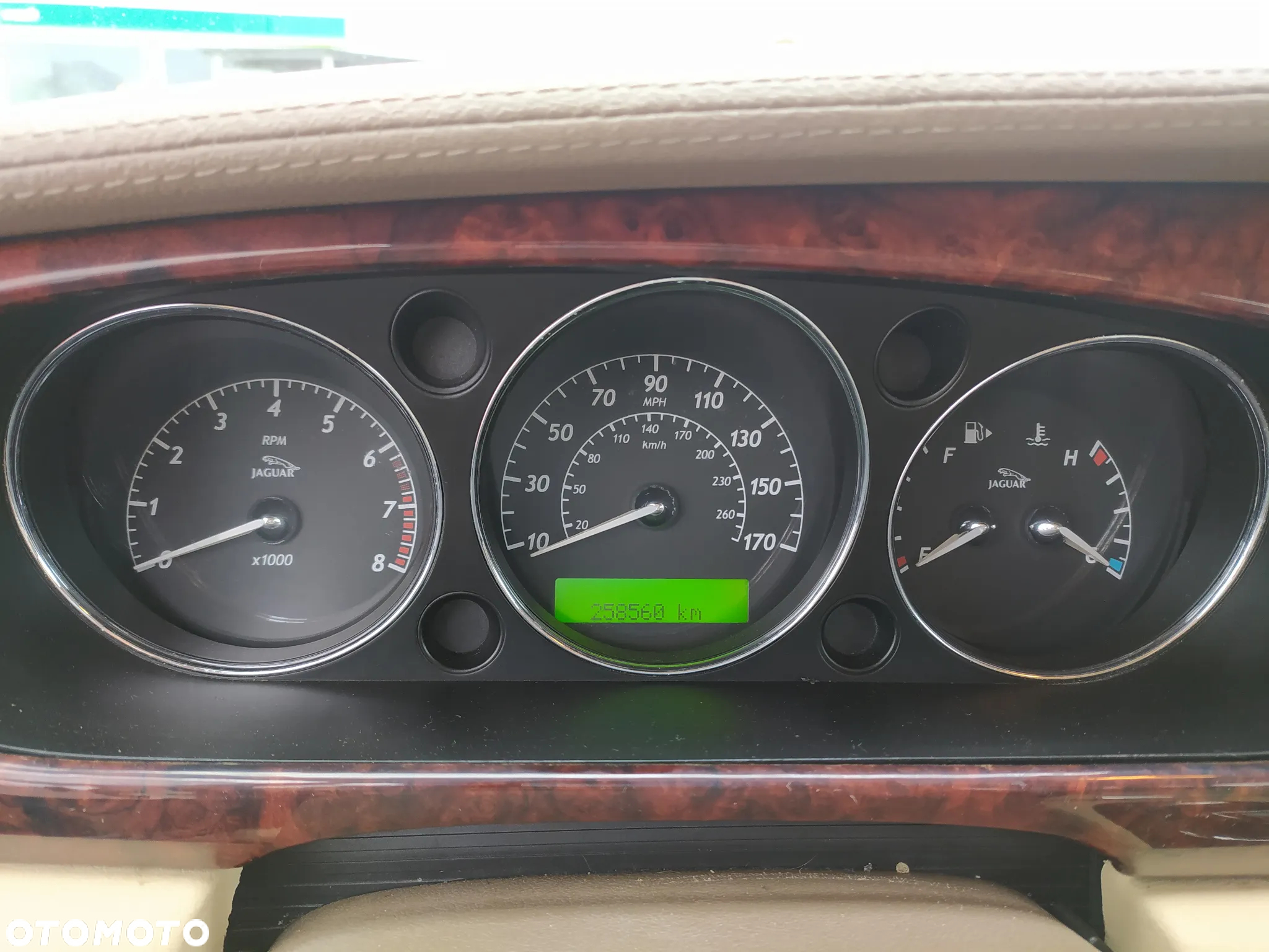 Jaguar XJ - 23