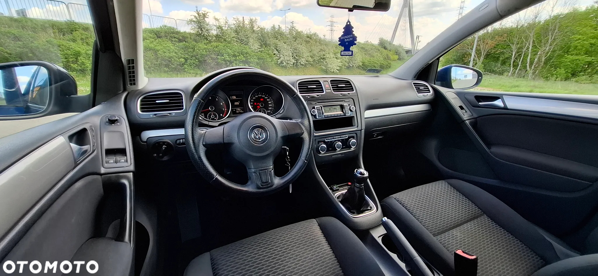 Volkswagen Golf 1.6 Comfortline - 15