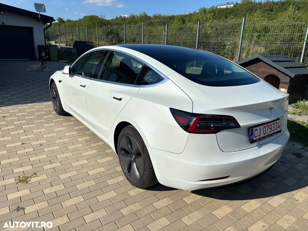 Tesla Model 3 - 6