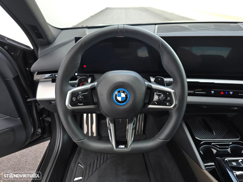 BMW 530 e Pack Desportivo M Pro - 20