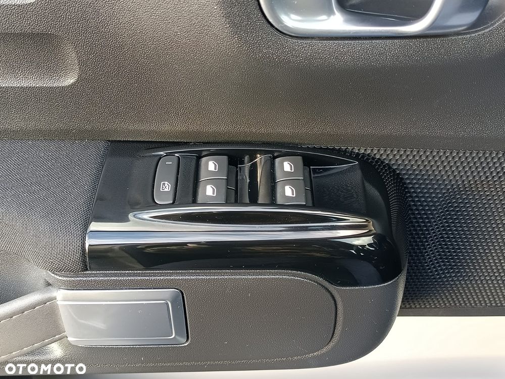 Citroën C3 1.2 PureTech Elle S&S - 22