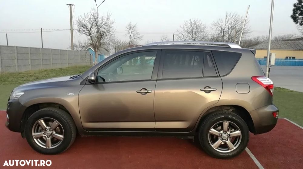 Toyota Rav4 2012 photo 2