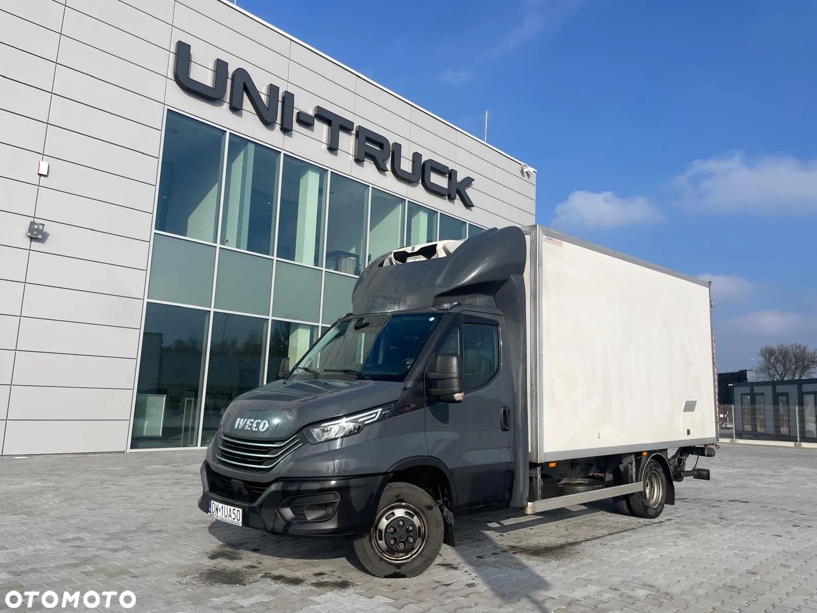Iveco 50C18 Izoterma z Windą - 1
