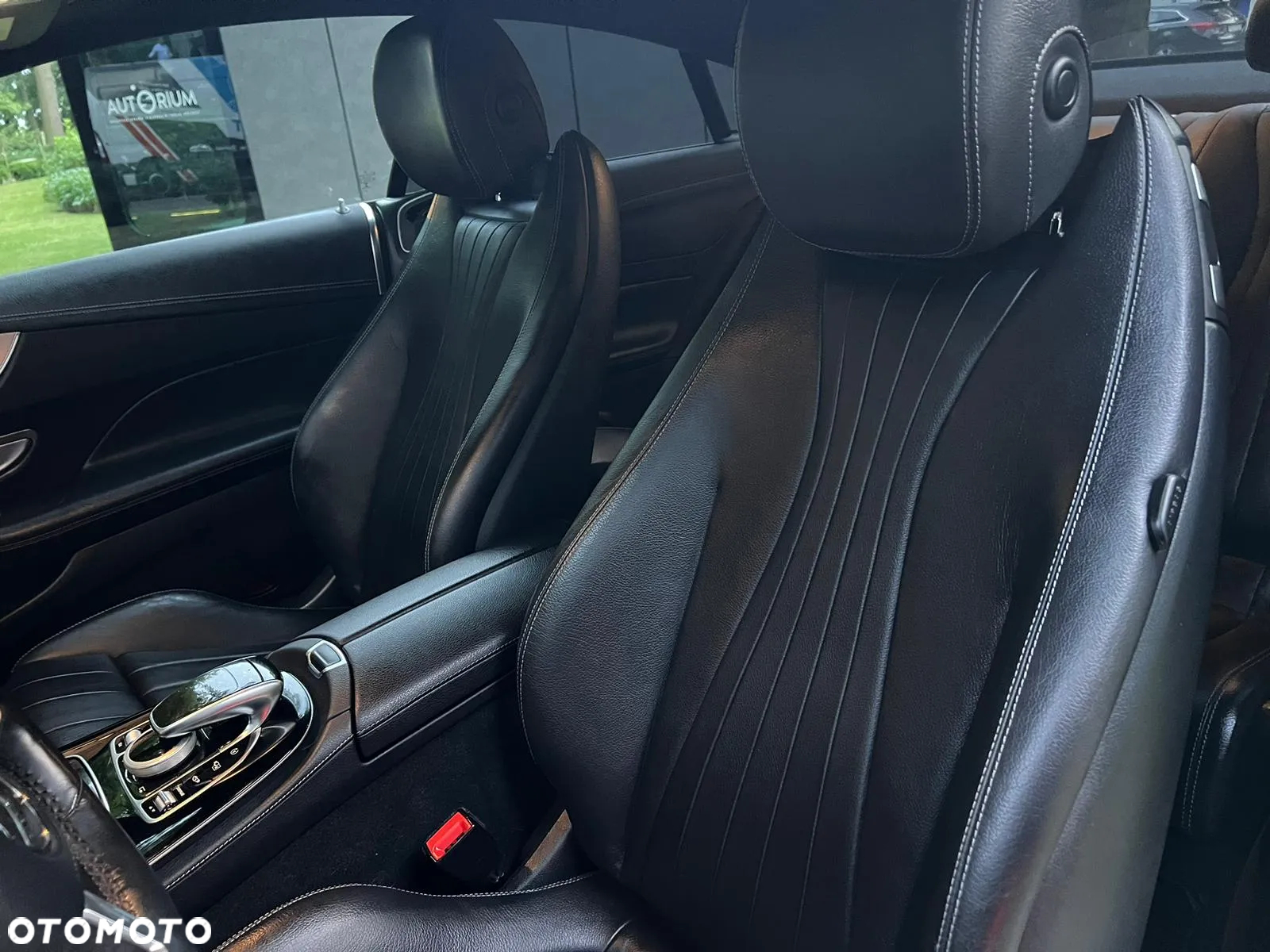 Mercedes-Benz Klasa E 220 d Coupe 4-Matic 9G-TRONIC - 11