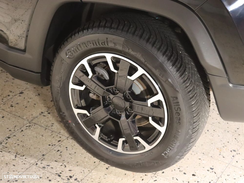 Jeep Compass 1.3 T-GDI 4xe Auto Trailhawk - 33