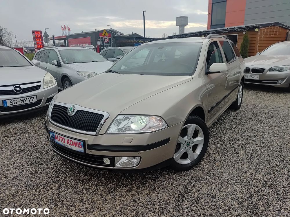 Skoda Octavia 2.0 TDI Ambiente DSG - 1