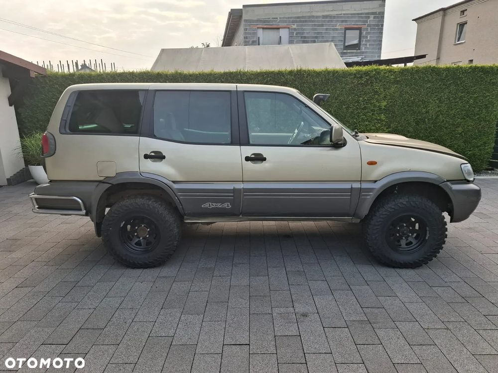 Nissan Terrano - 5