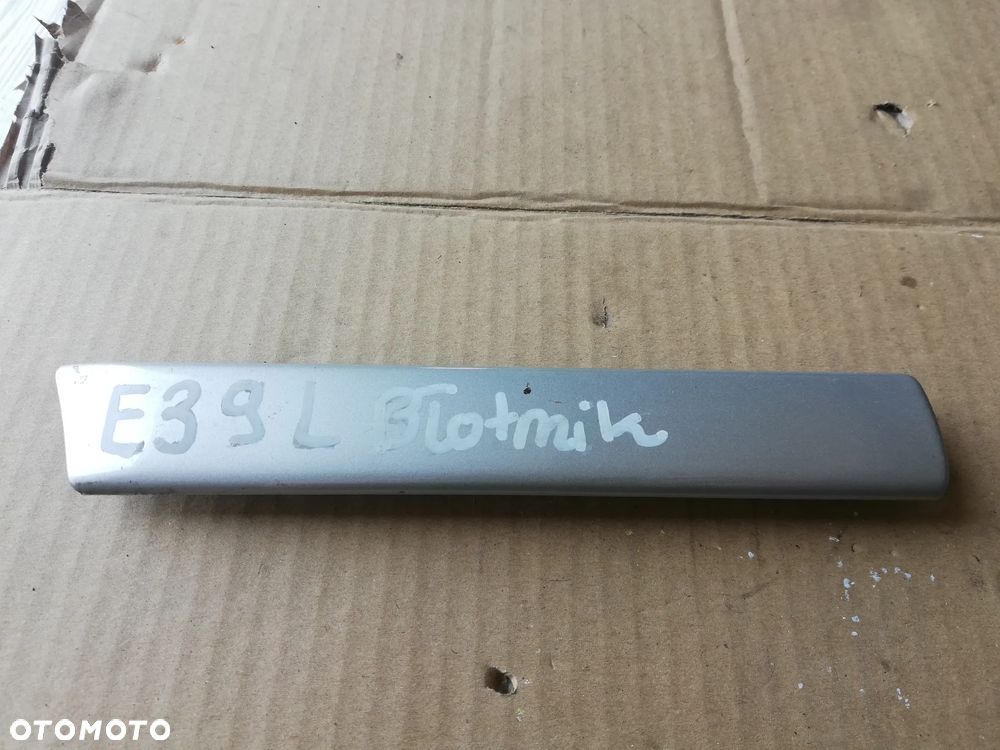 BMW E39 LISTWA BŁOTNIKA LEWY PRZÓD LEWA PRZEDNIA 7004021 - 1